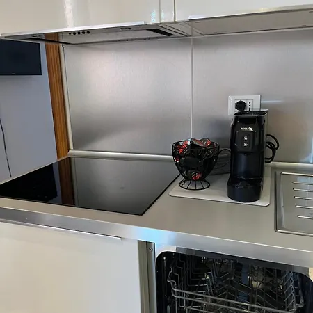 A Due Passi Da Gênes