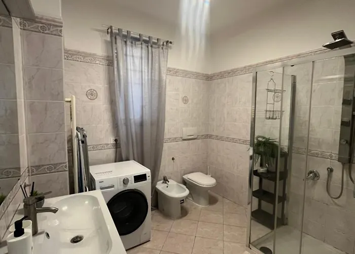 A Due Passi Da Feriehus Genova